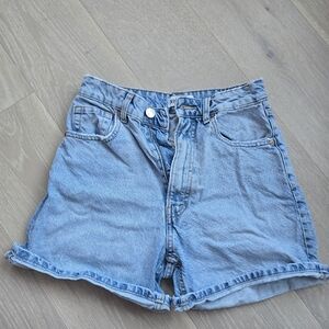 Zara Mom Fit Denim Medium Light Wash Shorts High Rise